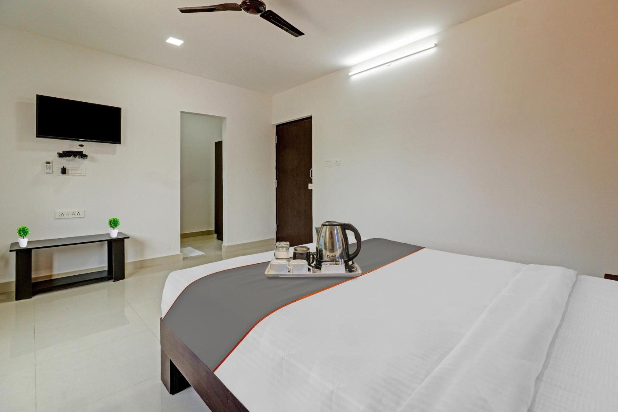 Super Capital O Blooms Stay Inn Near Snow City Bangalore Exterior foto